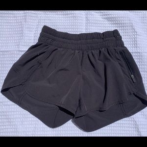 LuluLemon Hotty Hot Short - Black